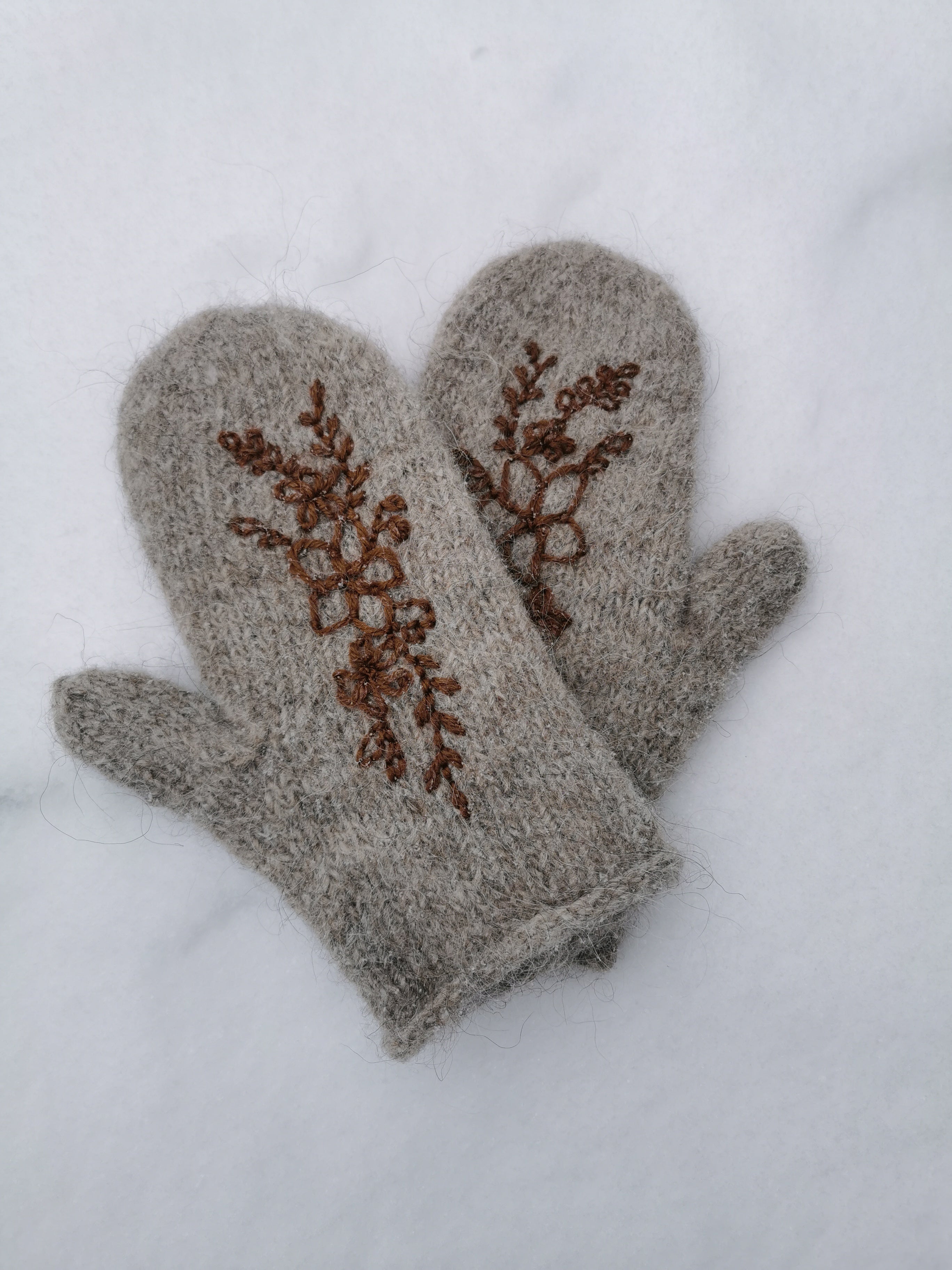 Snowflower Mittens